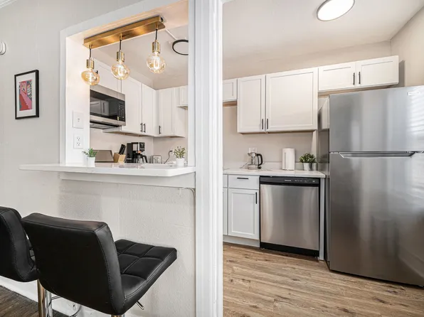 The Lillian 3706 (formerly The James), 3706 Wyoming St #3, Kansas City, MO 64111