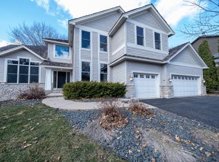 7122 Harrison Hill Trl, Chanhassen, MN 55317