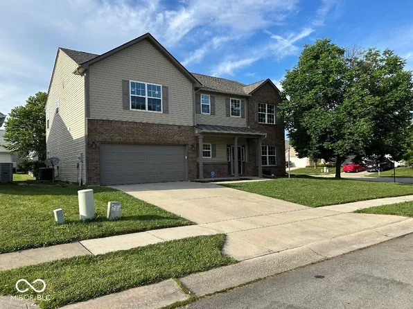 11154 Schoolhouse Rd, Fishers, IN 46037