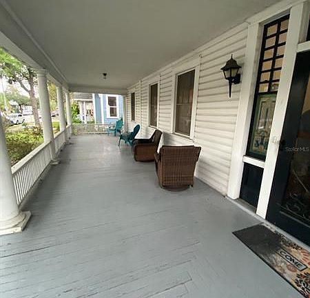 3rd image of 804 W De Leon St