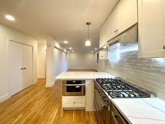 3rd image of 14945 Northern Blvd APT 4N