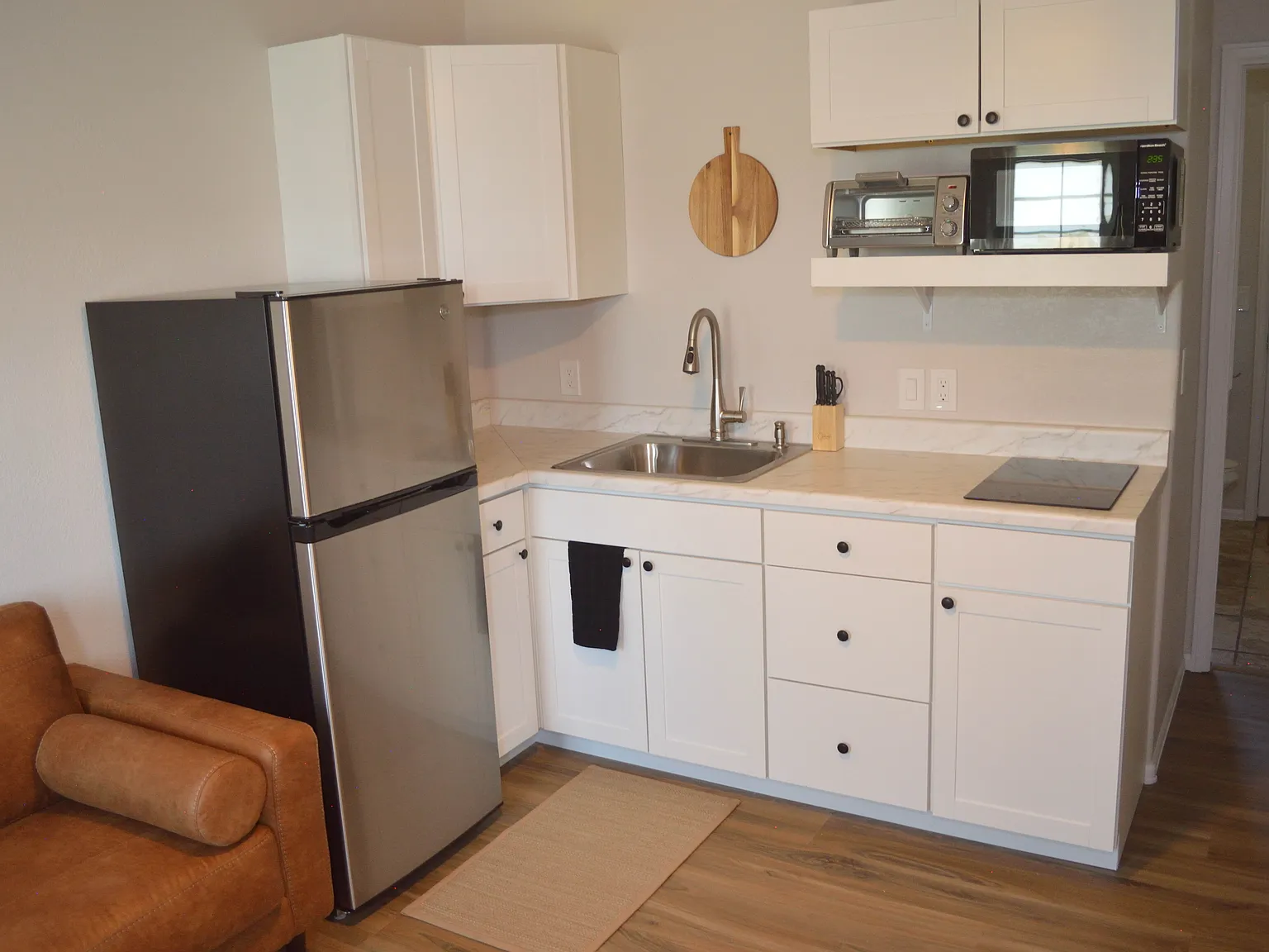 618 Hudson Bay Dr — Photo 3