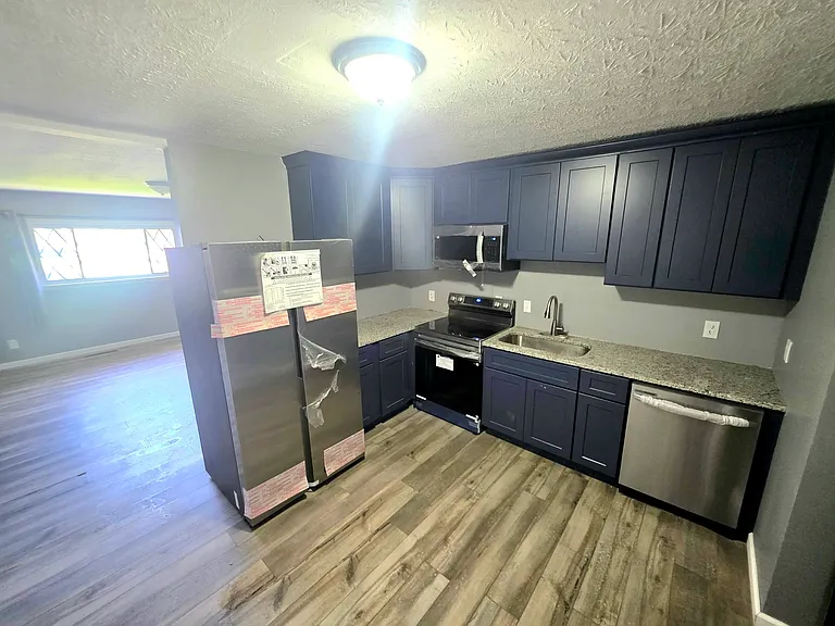 2873 Woodgrove Dr — Photo 3