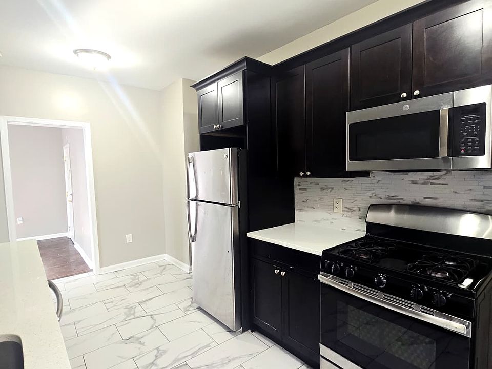 1st image of 162 Cator Ave #2C