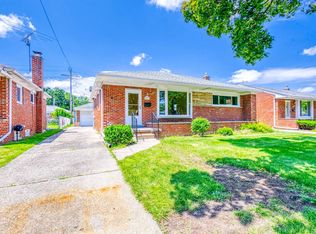 28367 Palmer Blvd, Madison Heights, MI 48071