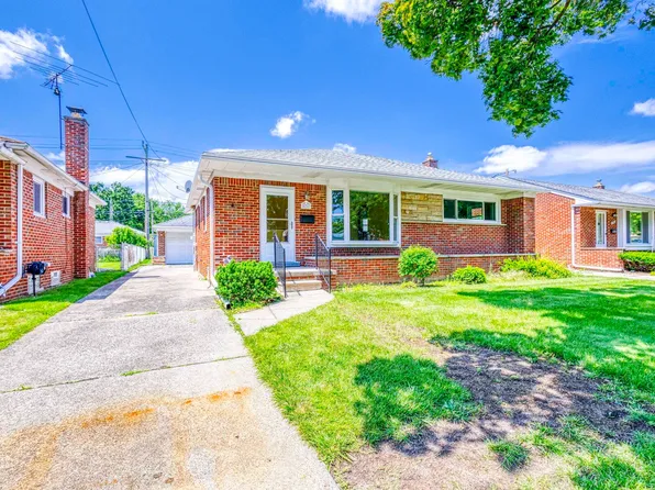 28367 Palmer Blvd, Madison Heights, MI 48071