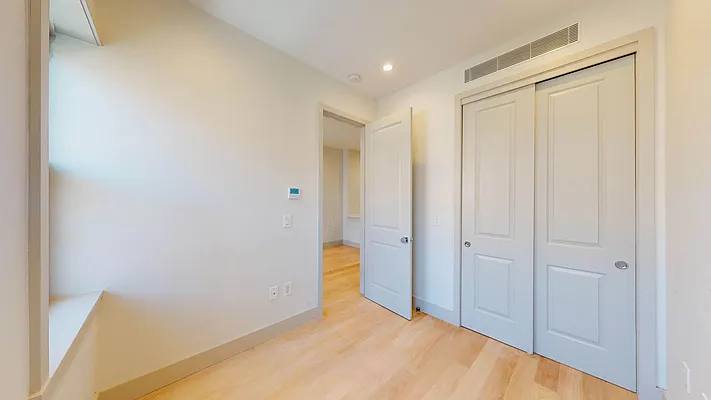 Rented by Bond New York | media 15