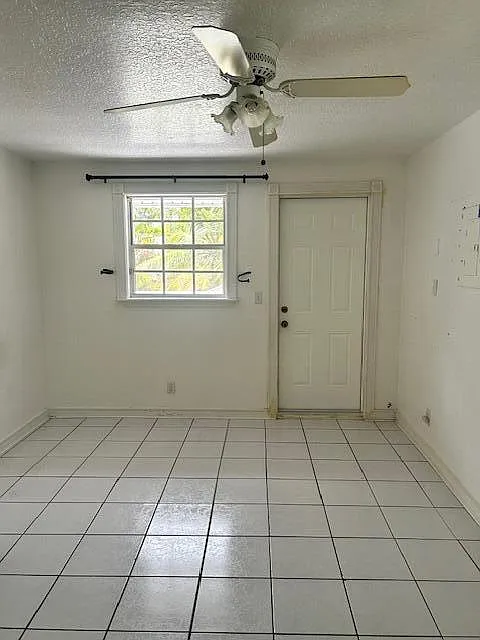 1 bed, 1.0 bath, 560 sqft, $1,800 — Photo 3