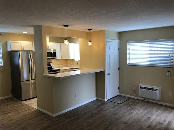 Bar area with A/C