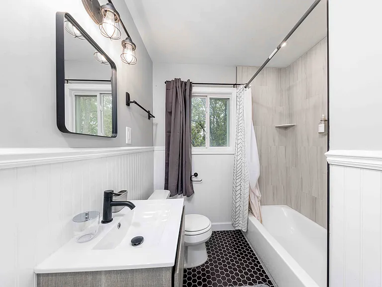 2099 E Maple Rd #11 — Photo 6