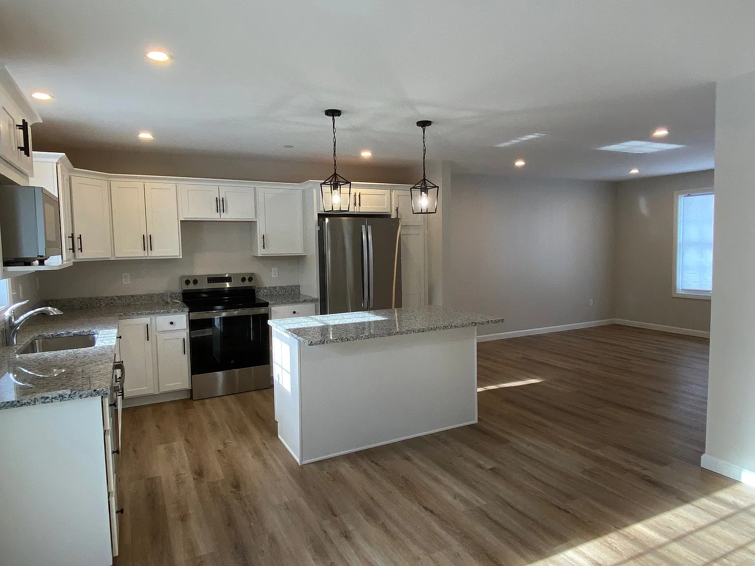 3 bed, 2.5 bath, 1232 sqft, $2,550 — Photo 4