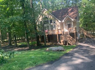 129 Muskegon Cir, Hazleton, PA 18202