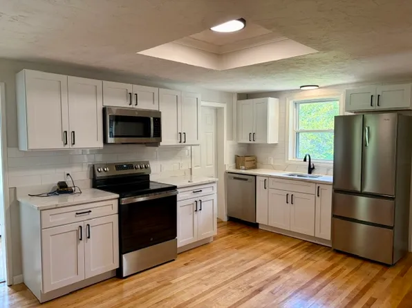 6 Sampson Ave #1, Leominster, MA 01453