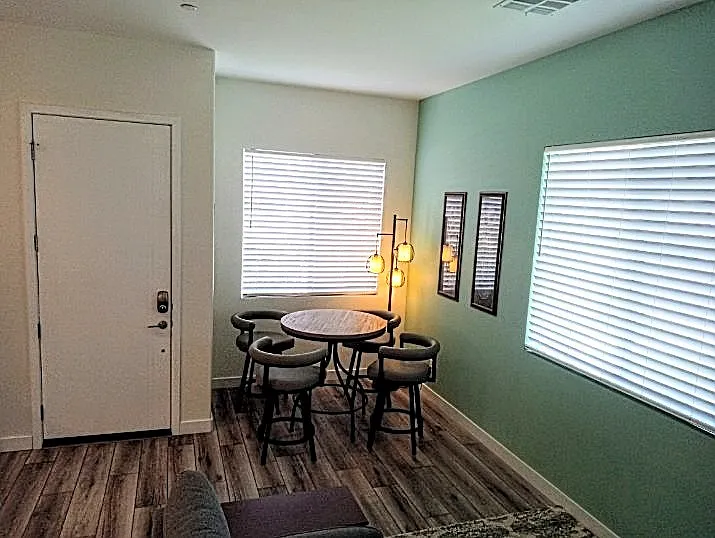 8014 Shadow Hill Dr — Photo 4