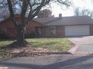 605 E Monroe St, Waurika, OK 73573