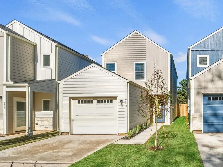 710 W Dallas St — Photo 1