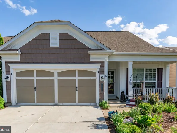 6 Whaleback Ln, Fredericksburg, VA 22406