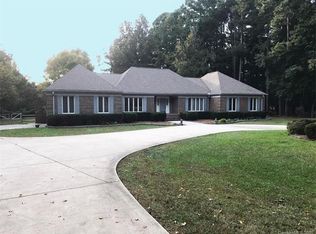 4532 Glen Oaks Dr, Matthews, NC 28104