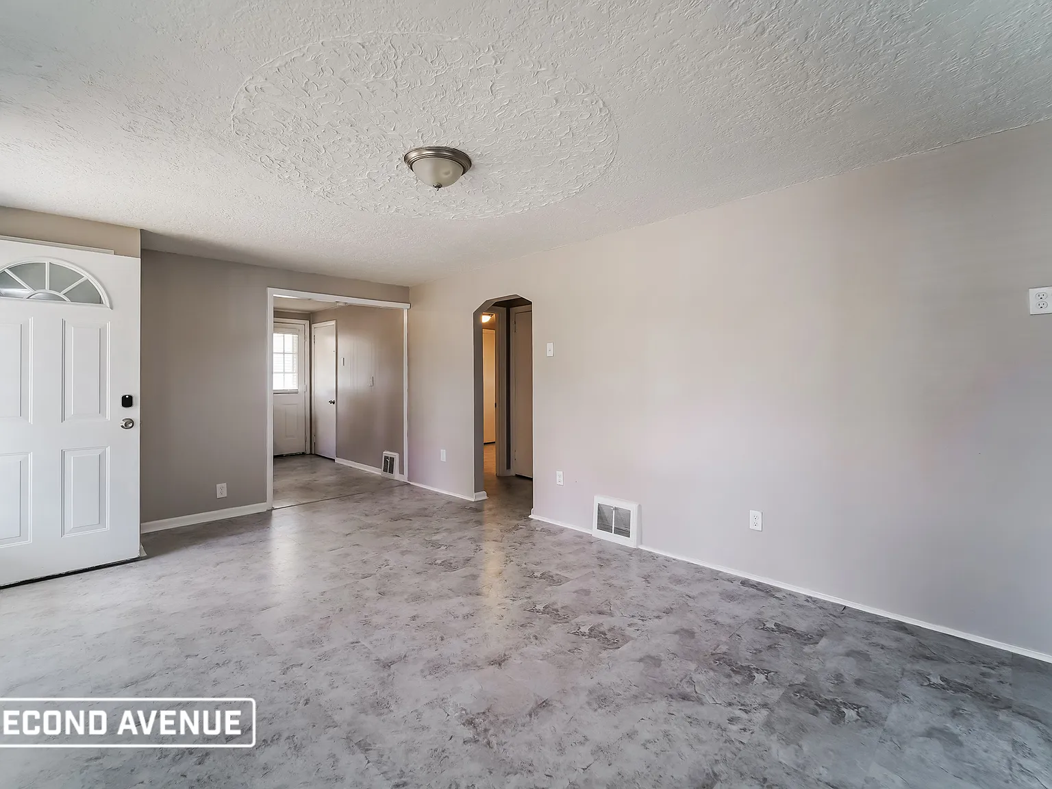 3 bed, 2.0 bath, 900 sqft, $1,395 — Photo 3
