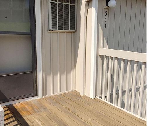 5th image of 541 Indian Point Unit 541