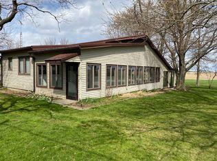 22210 N 1800th Rd, Bushnell, IL 61422