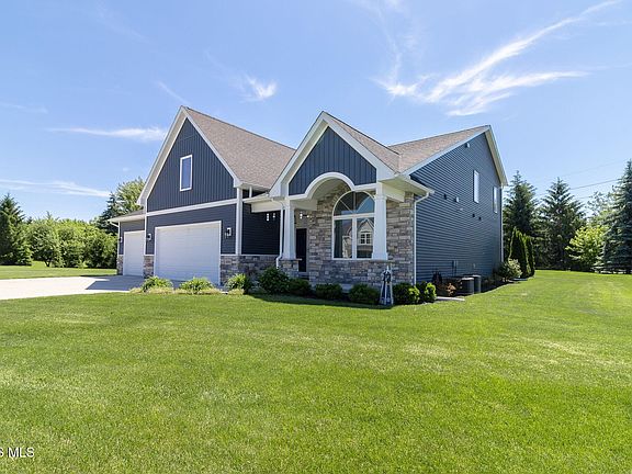 2nd image of 5836 Walnut Springs Blvd