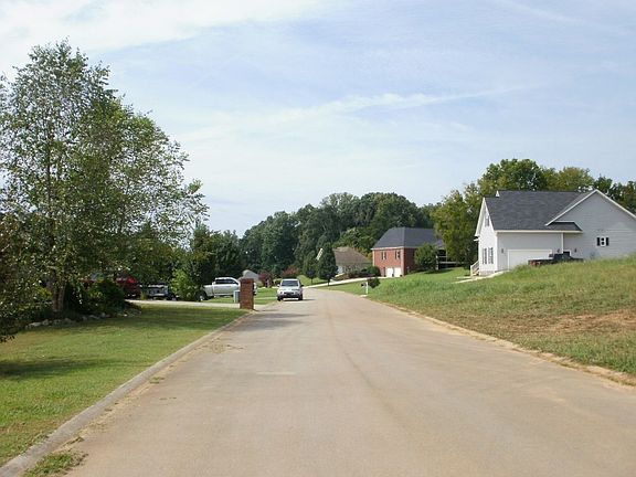 4th image of 180 Hill Top Dr