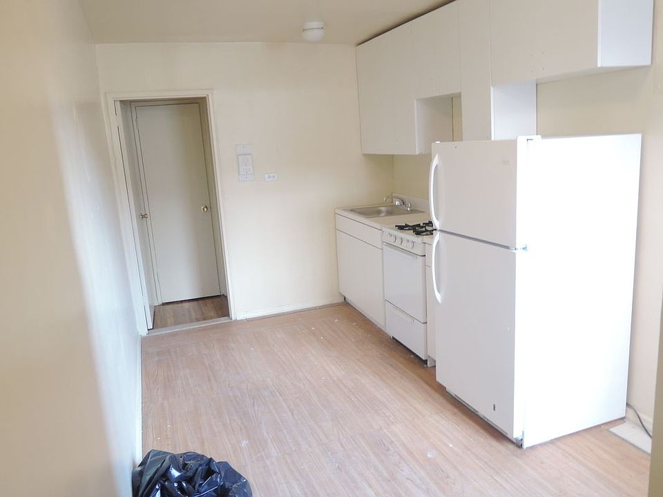 2nd image of 3103 Newtown Ave