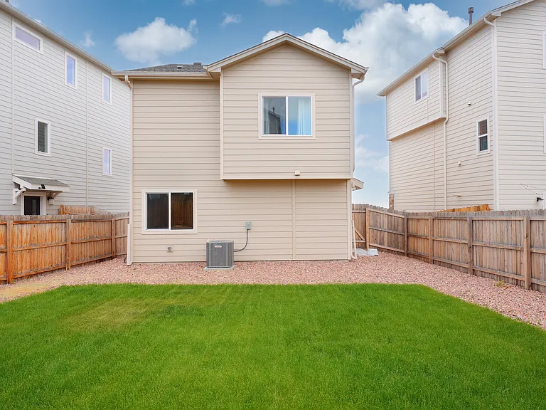 8042 Jayla Trl — Photo 21