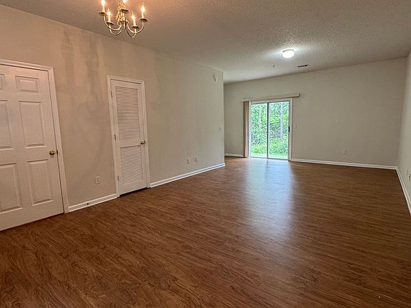 3rd image of 268 Leese Dr