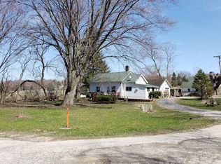 19018 Hebron Rd, Harvard, IL 60033