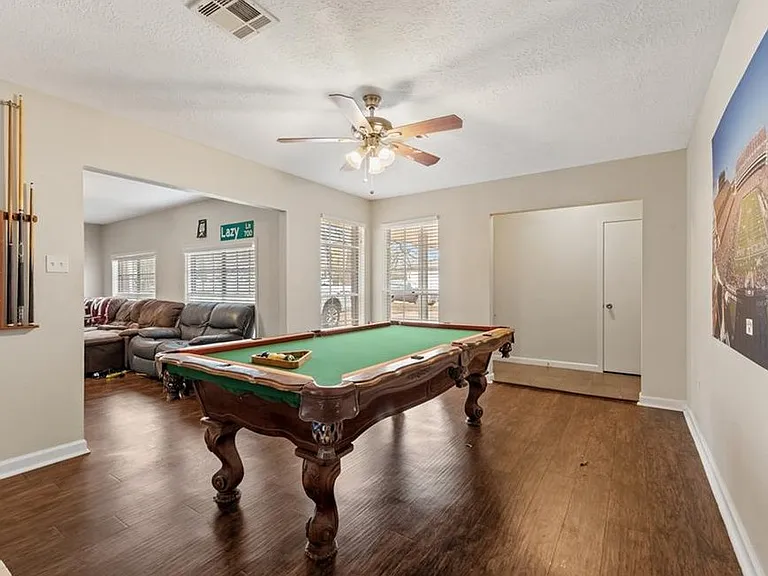 1402 Dominik Dr — Photo 4