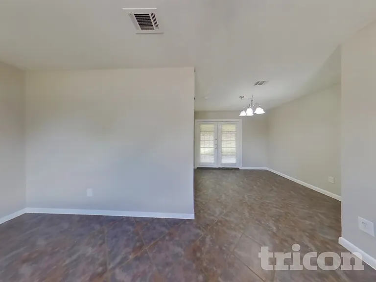 1910 Barnsley Ln — Photo 5