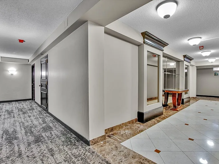 10 E Ontario St #905 — Photo 5