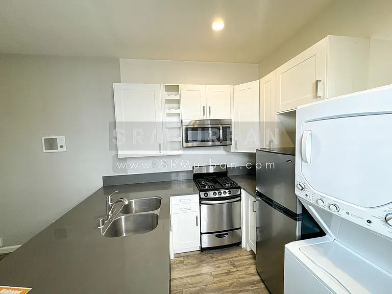 1708 State St — Photo 4