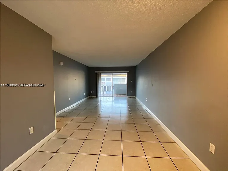 1735 W 60th St #M301 — Photo 7