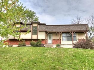 6560 NW 50th St, Kansas City, MO 64151