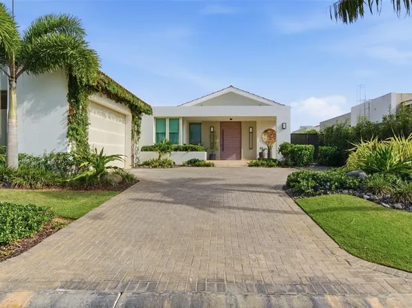 934 Isla Norte, Dorado, PR 00646