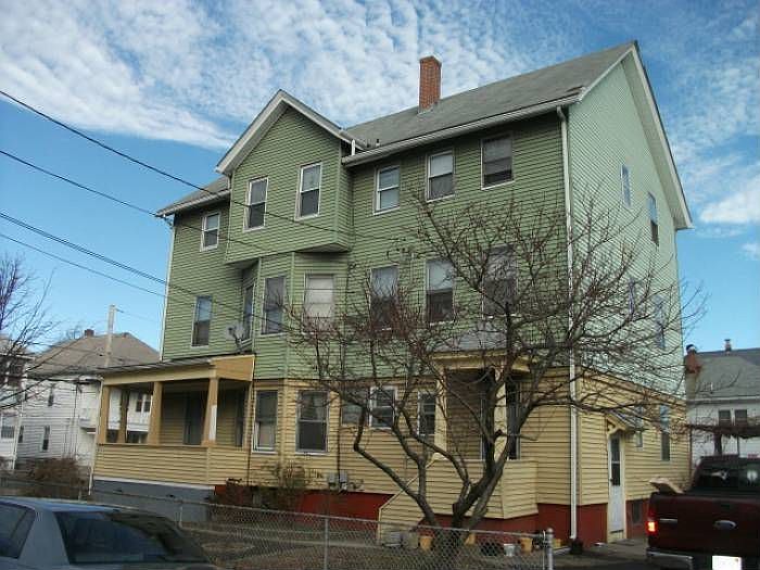 125 Pond St, Pawtucket, RI 02860 Zillow