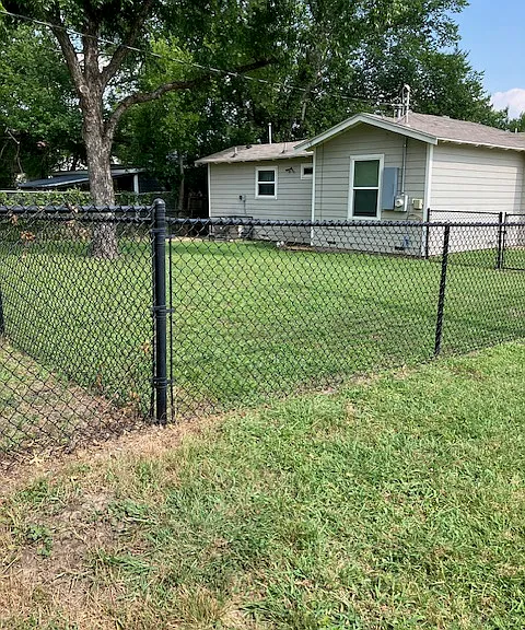 1718 NW Dallas St — Photo 23