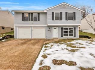 2508 Braintree Dr, High Ridge, MO 63049