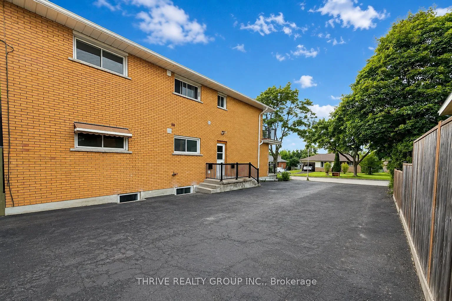 3 bed, $2,000 — Photo 3