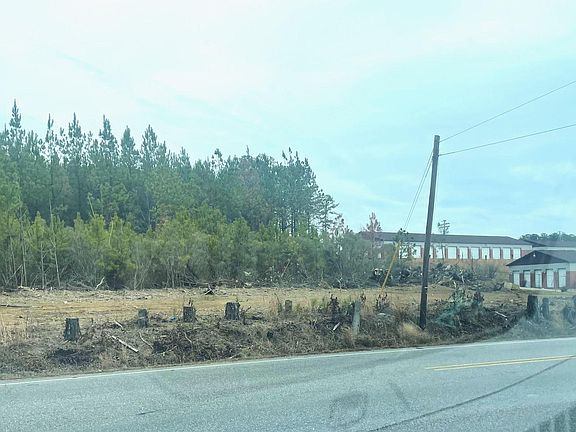 3rd image of 672 Highway 70 #1