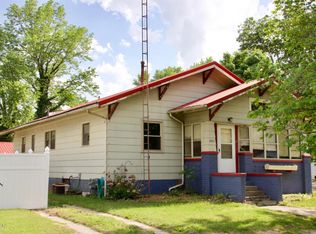 2043 Logan St, Murphysboro, IL 62966