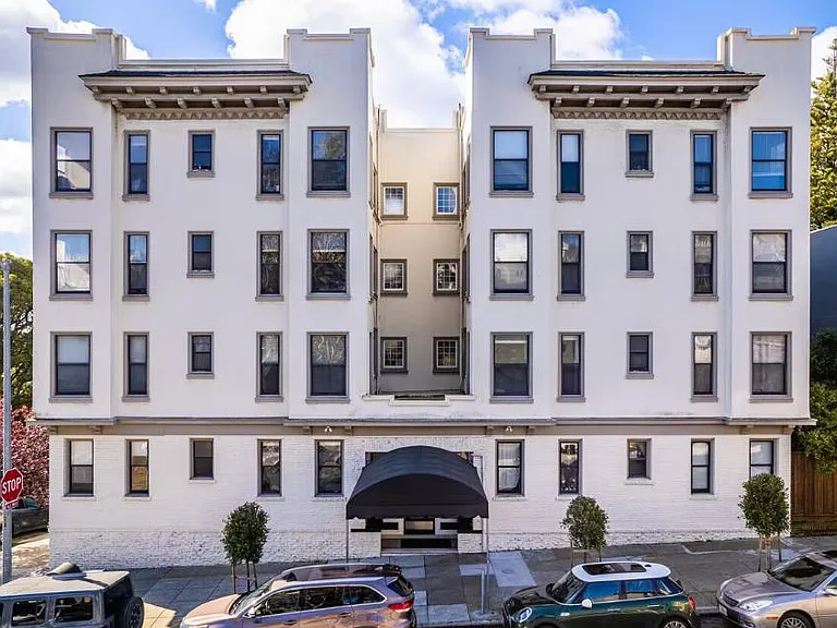 3201 Washington — Photo 17