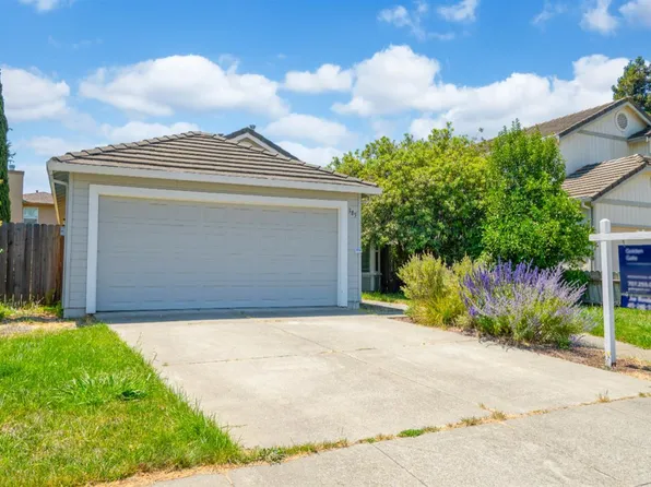 385 Robin Circle, Vacaville, CA 95687
