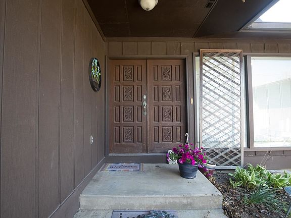 3rd image of 144 Curtis Dr