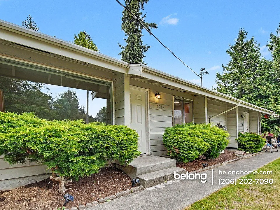 1215 Dumas Rd