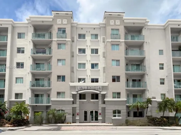 6001 SW 70th St APT 127, South Miami, FL 33143