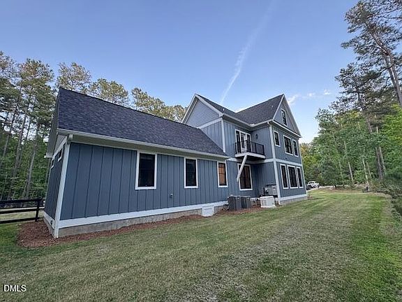 3rd image of 1050 Rhodes Gap Trail